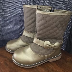 Kids boots